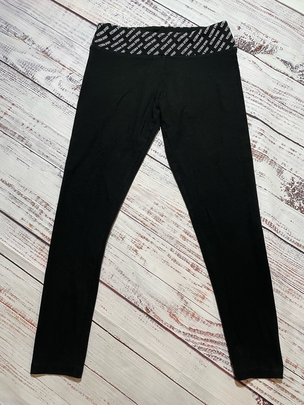 Victoria's Secret Sport leggings. Black. Size M
